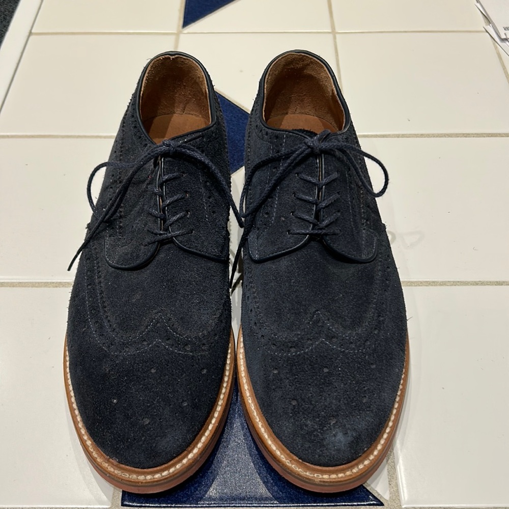 J crew men’s blue Kenton long wings